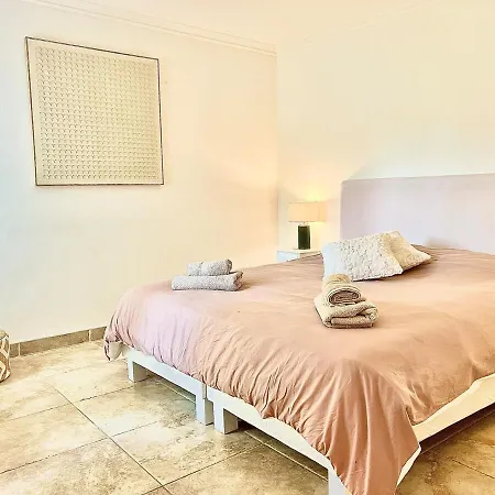 Apartamento Luxurious 2-bedroom Pointe Croisette, Sea View, Private Parking