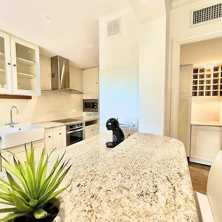 Lejlighed Luxurious 2-bedroom Pointe Croisette, Sea View, Private Parking Cannes